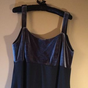 Black and velvet gray top gown